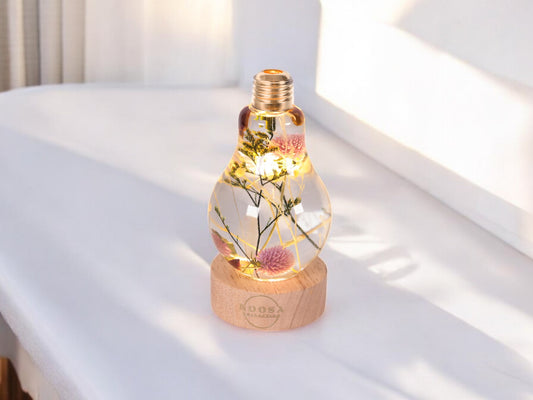 Unique Light Bulb Flower Herbarium Lamp